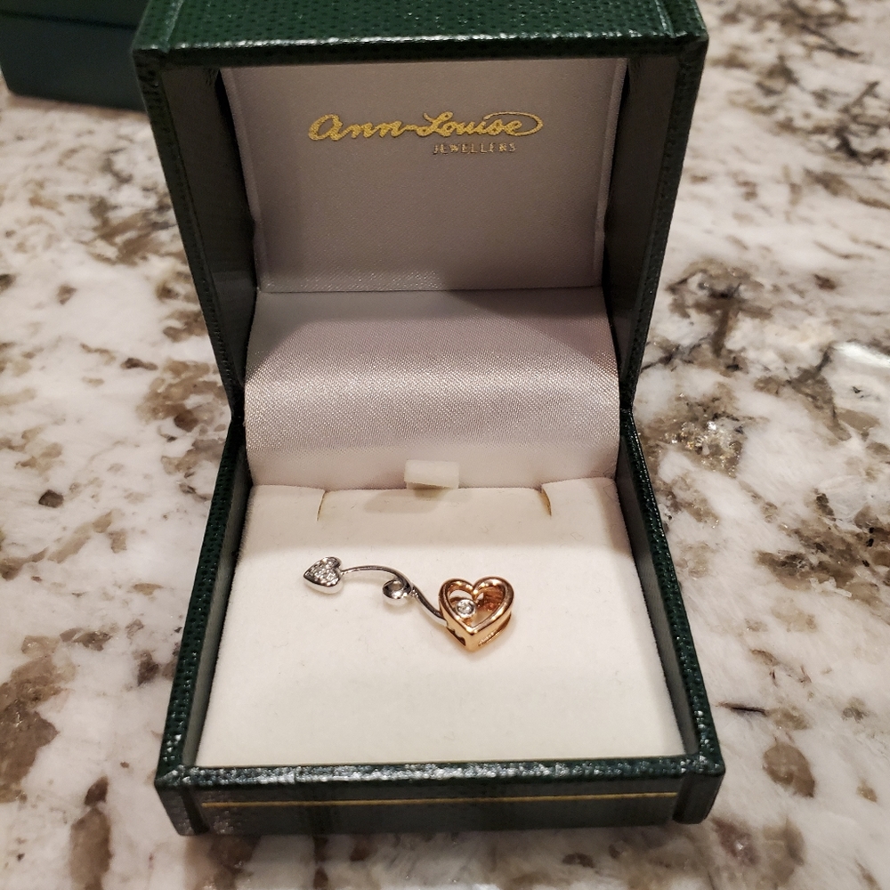 Necklace pendant
